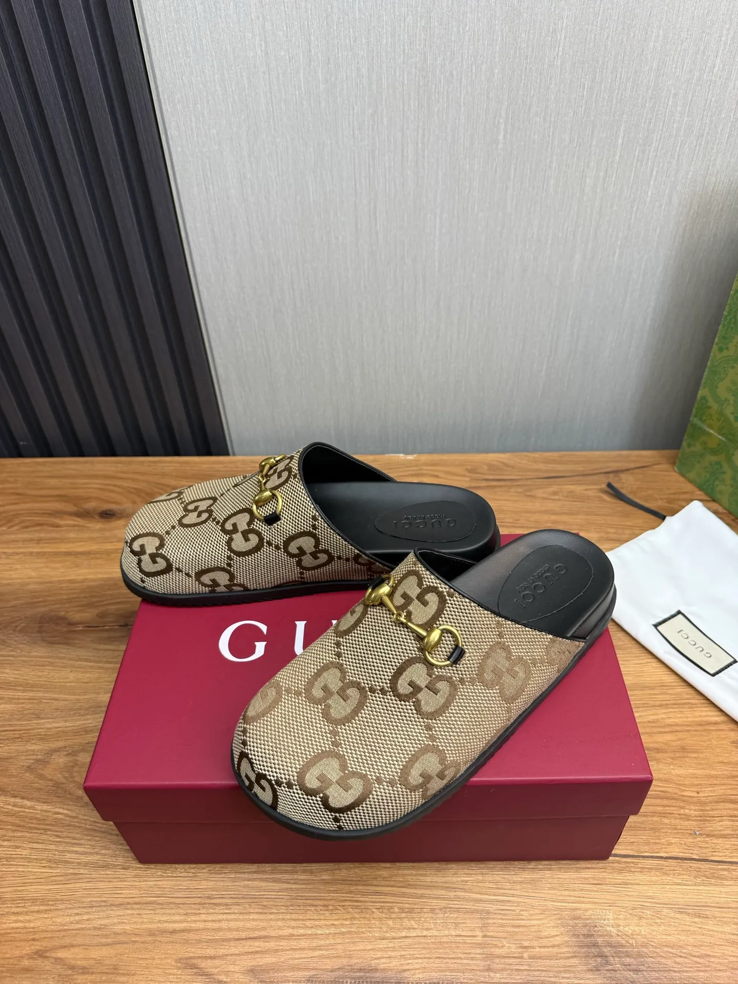 Men's men's shoes💰Pili 400💰Maoli 440💰 ＧＵＣＣＩGucci. Popular couple slippers hot sale🩷💚 🩴Official website one to one production 35-45 size 45 46 🉑️Customized!